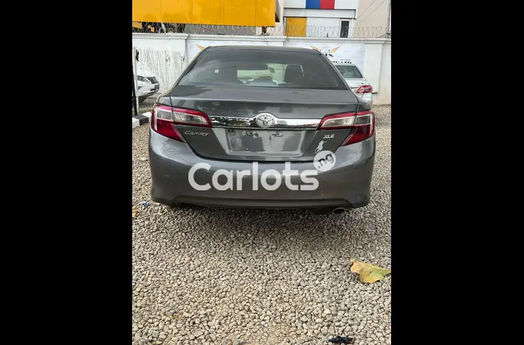 DISTRESS SALE 2013 TOYOTA CAMRY for sale in Abuja, FCT - thumbnail 5
