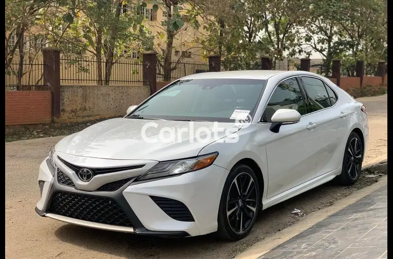 FOREIGN USED 2018 TOYOTA CAMRY XSE for sale in Abuja - photo 1 of 5
