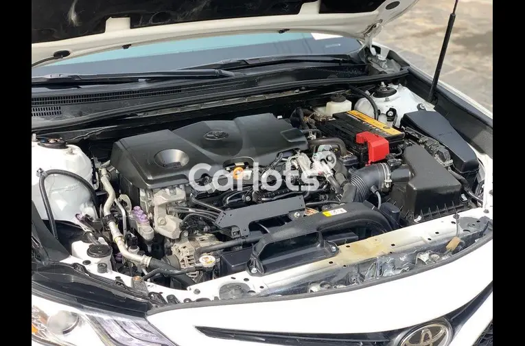 FOREIGN USED 2018 TOYOTA CAMRY XSE for sale in Abuja - thumbnail 5