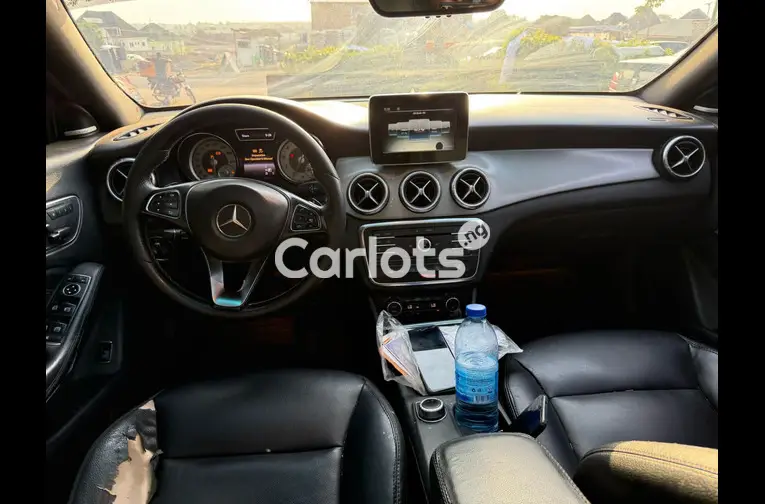 DISTRESS SALE SHARP 2015 MERCEDES BENZ CLA250 FULL OPTION for sale in Abuja, FCT - thumbnail 2