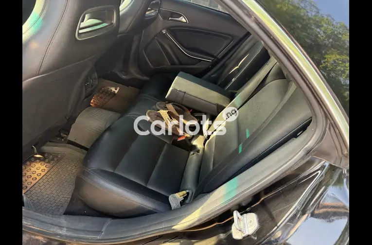 DISTRESS SALE SHARP 2015 MERCEDES BENZ CLA250 FULL OPTION for sale in Abuja, FCT - photo 3 of 5