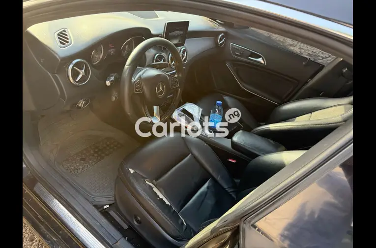 DISTRESS SALE SHARP 2015 MERCEDES BENZ CLA250 FULL OPTION for sale in Abuja, FCT - photo 4 of 5