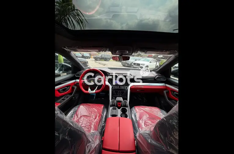 Foreign Used LAMBORGHINI URUS WITH VIP SEATS for sale in Abuja, FCT - photo 2 of 5