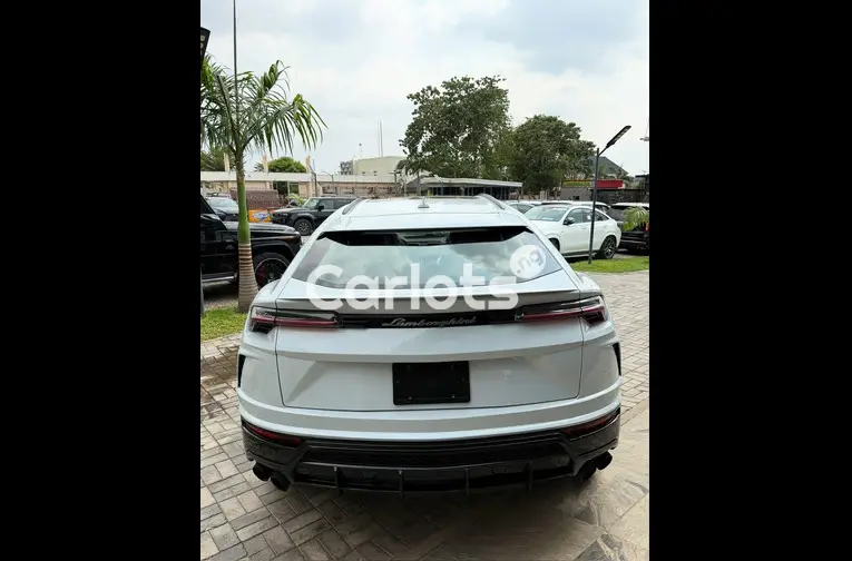 Foreign Used LAMBORGHINI URUS WITH VIP SEATS for sale in Abuja, FCT - thumbnail 5