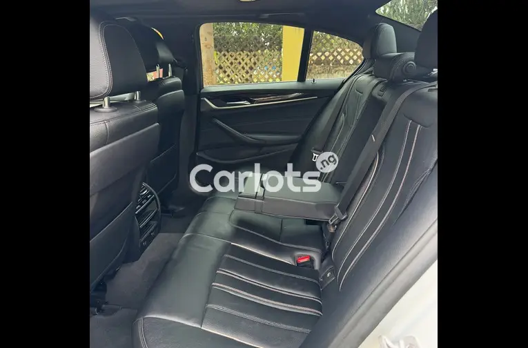 FOREIGN USED 2019 BMW 5 SERIES 530i for sale in Abuja, FCT - thumbnail 4