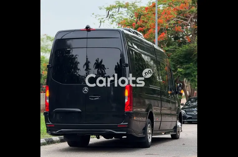 BRAND NEW 2022 MERCEDES BENZ FULL LUXURY SPRINTER for sale in Abuja, FCT - thumbnail 5
