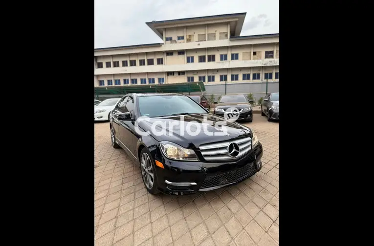 FOREIGN USED 2013 MERCEDES BENZ C300 for sale in Kaduna
