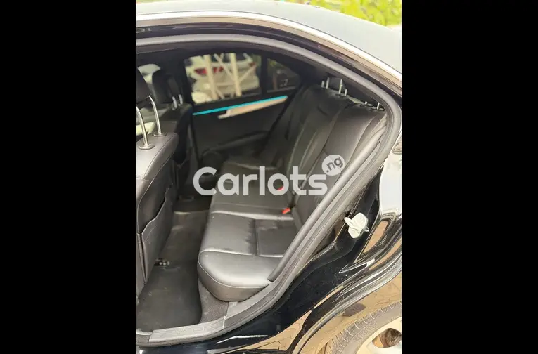 FOREIGN USED 2013 MERCEDES BENZ C300 for sale in Kaduna, Kaduna - photo 3 of 5