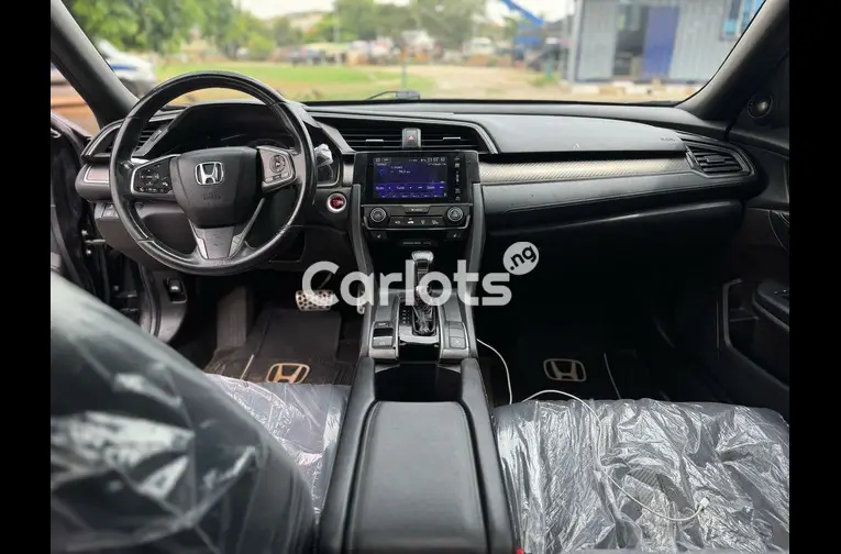 FOREIGN USED 2017 HONDA CIVIC TOURING for sale in Abuja, FCT - photo 3 of 5