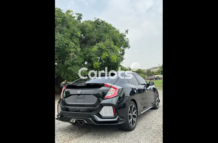FOREIGN USED 2017 HONDA CIVIC TOURING for sale in Abuja, FCT - photo 4 of 5
