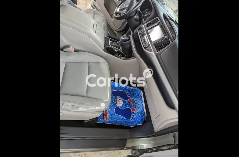 2015 Toyota Highlander XLE - 3/5
