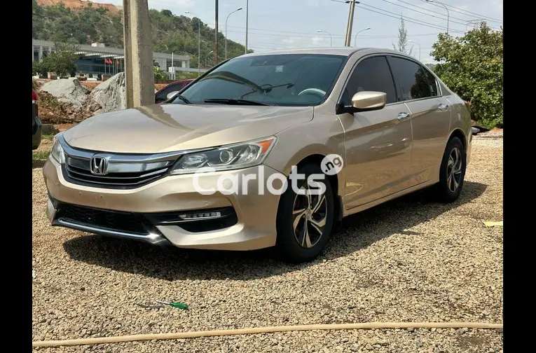DISTRESS SALE 2017 HONDA ACCORD for sale in Abuja