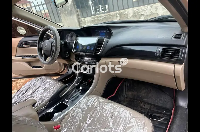 DISTRESS SALE 2017 HONDA ACCORD for sale in Abuja, FCT - photo 2 of 5