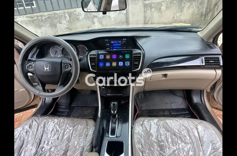 DISTRESS SALE 2017 HONDA ACCORD for sale in Abuja, FCT - thumbnail 3