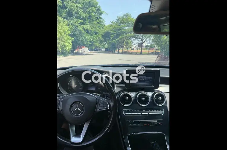2016 MERCEDES BENZ C300 WITH PANORAMIC ROOF for sale in Abuja, FCT - thumbnail 2