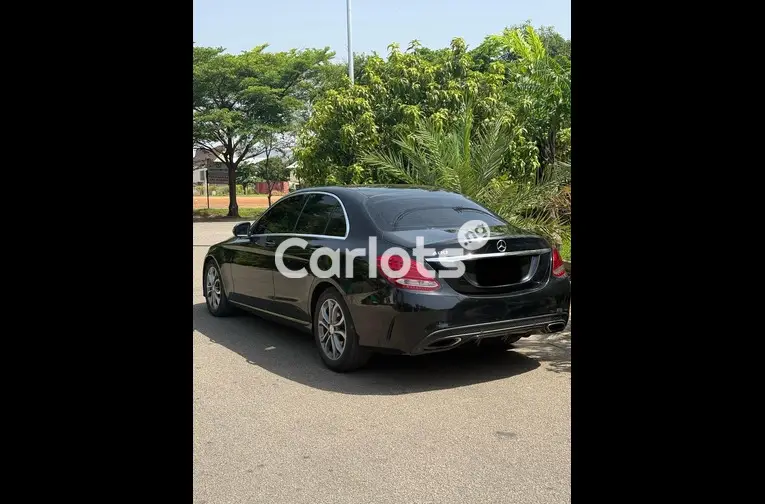2016 MERCEDES BENZ C300 WITH PANORAMIC ROOF for sale in Abuja, FCT - photo 5 of 5