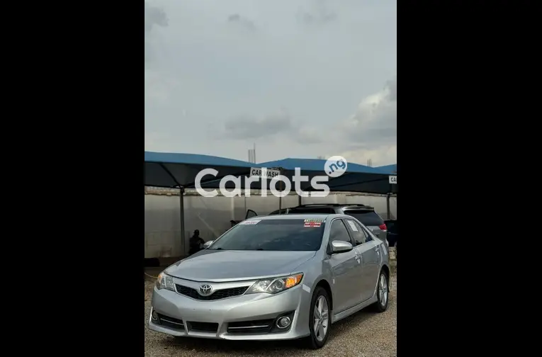 FOREIGN USED 2012 TOYOTA CAMRY SE for sale in Abuja, FCT - thumbnail 2
