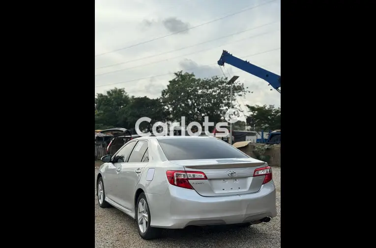 FOREIGN USED 2012 TOYOTA CAMRY SE for sale in Abuja, FCT - thumbnail 5