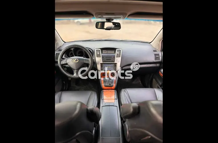 Nigerian Used SUPER CLEAN 2008 LEXUS RX350 for sale in Abuja, FCT - thumbnail 3