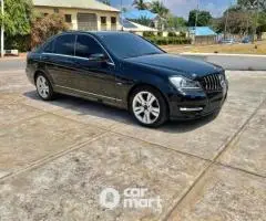 Super clean 2012 Mercedes Benz C250