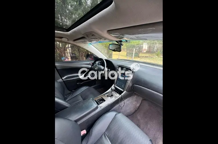 2015 UPGRADED LEXUS IS250 for sale in Abuja, FCT - photo 2 of 5