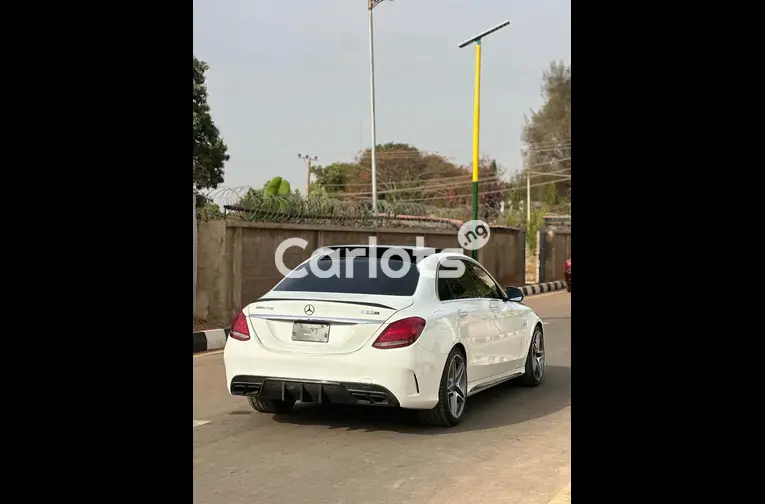 FOREIGN USED 2016 MERCEDES BENZ C63s FULL OPTION for sale in Kaduna, Kaduna - thumbnail 4