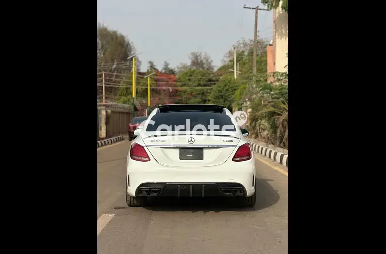 FOREIGN USED 2016 MERCEDES BENZ C63s FULL OPTION for sale in Kaduna, Kaduna - thumbnail 5