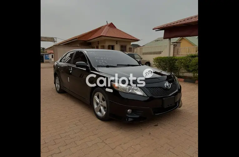TOKS STANDARD 2011 TOYOTA CAMRY SE for sale in Kaduna, Kaduna - photo 1 of 5