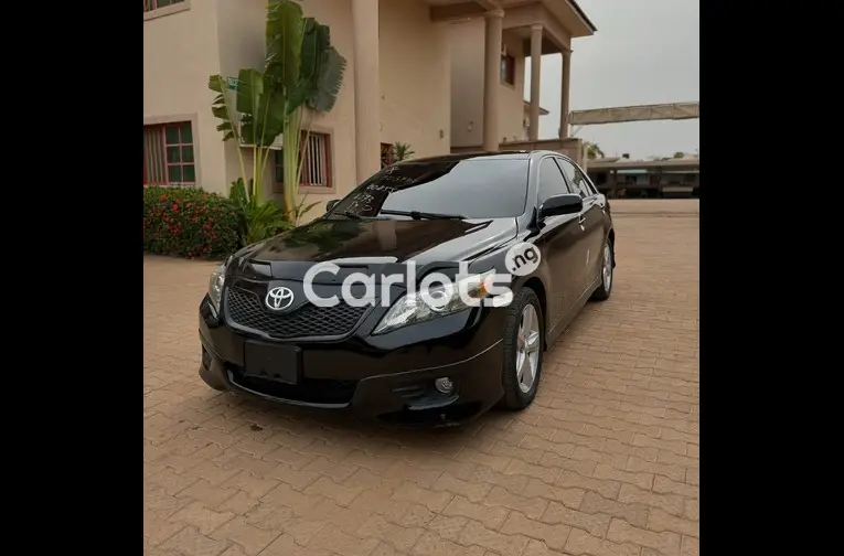 TOKS STANDARD 2011 TOYOTA CAMRY SE for sale in Kaduna, Kaduna - photo 2 of 5