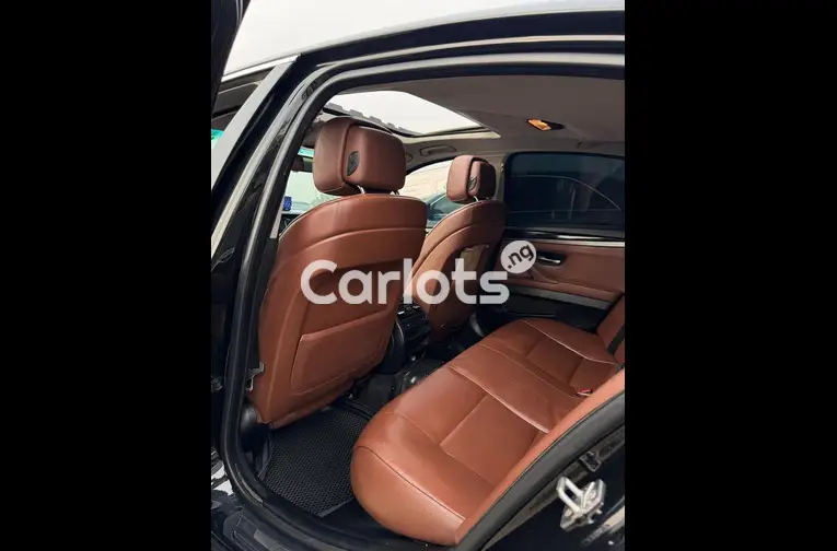 2011 BMW 5 SERIES 535i for sale in Abuja, FCT - thumbnail 4