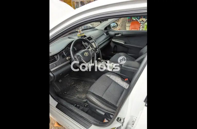 Pre-Owned 2013 Toyota Camry Sport - 2/5