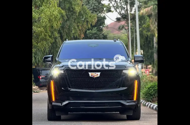 FOREIGN USED 2022 CADILLAC ESCALADE for sale in Abuja - photo 2 of 5