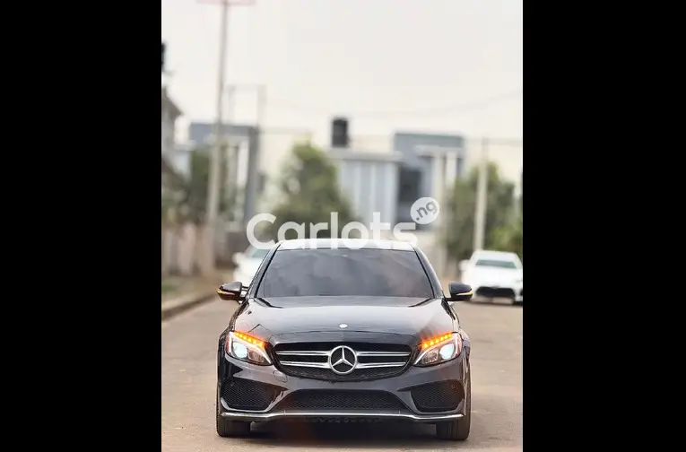 2016 MERCEDES BENZ C300 - 2/5
