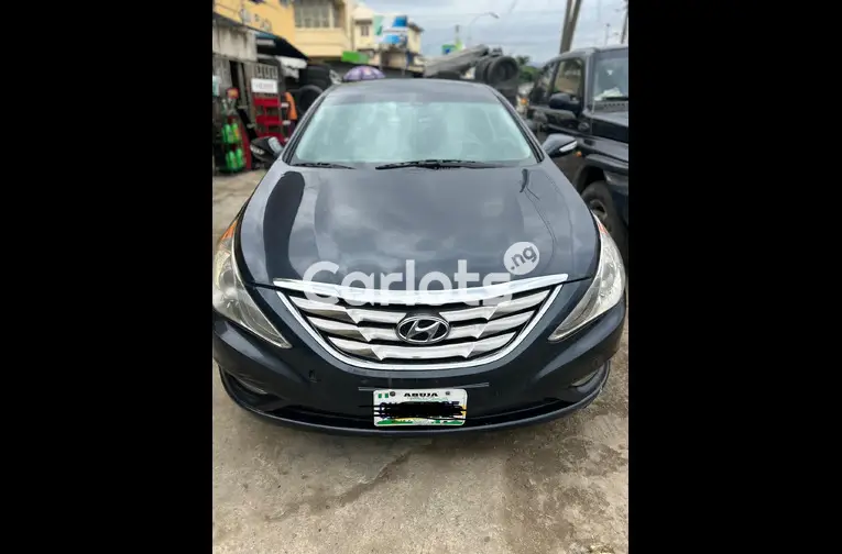 Nigerian Used Pre-Owned 2012 Hyundai Sonata Limited Edition for sale in Ajah, Lagos - thumbnail 1