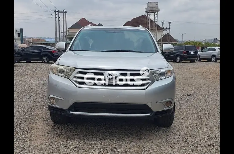 2013 UPGRADED KEYLESS TOYOTA HIGHLANDER for sale in Abuja, FCT - photo 1 of 5
