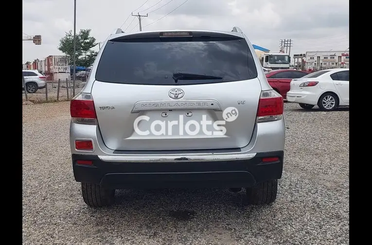 2013 UPGRADED KEYLESS TOYOTA HIGHLANDER for sale in Abuja, FCT - thumbnail 5