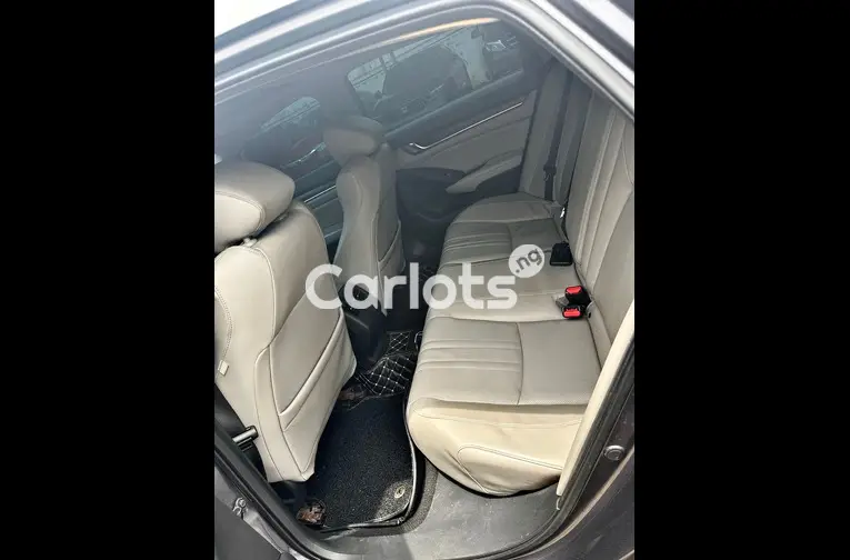 2019 KEYLESS HONDA ACCORD for sale in Abuja, FCT - thumbnail 3