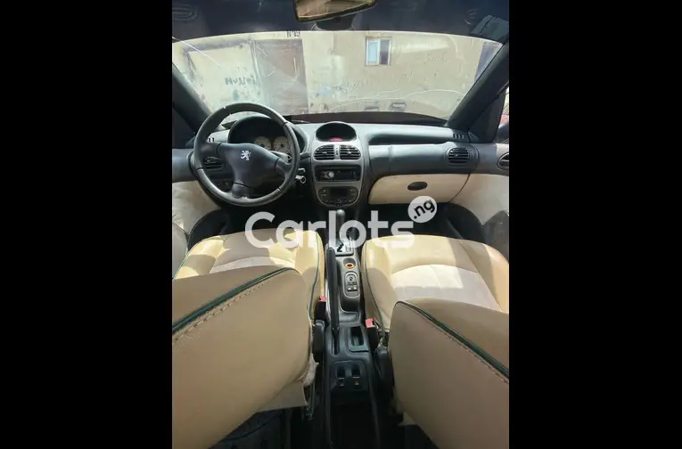Nigerian Used Distress sales Automatic Peugeot 206 with, pano, untampered engine and gear for sale in Abuja, FCT - photo 2 of 5