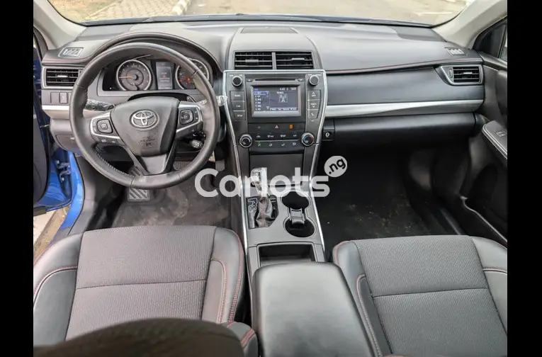 Used Toyota Camry 2017 for sale in Abuja, FCT - thumbnail 2