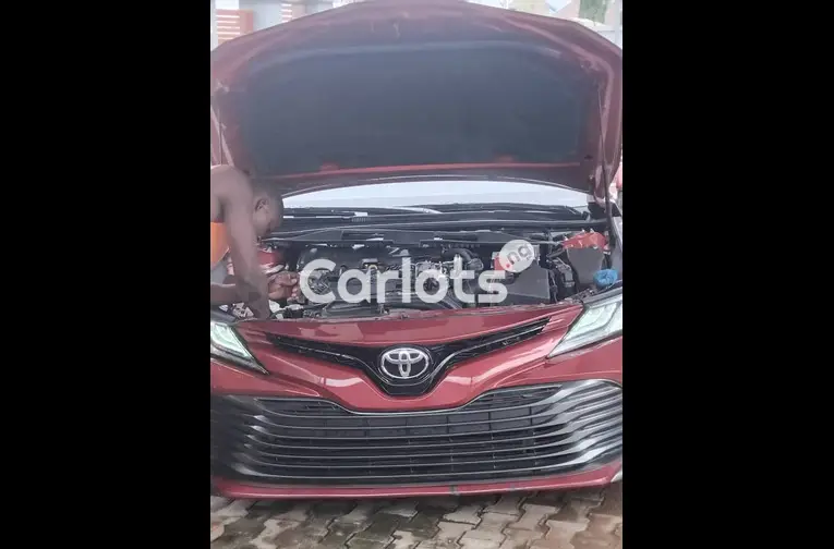 Nigerian Used 2020 Toyota Camry LE for sale in Abuja, FCT - thumbnail 2
