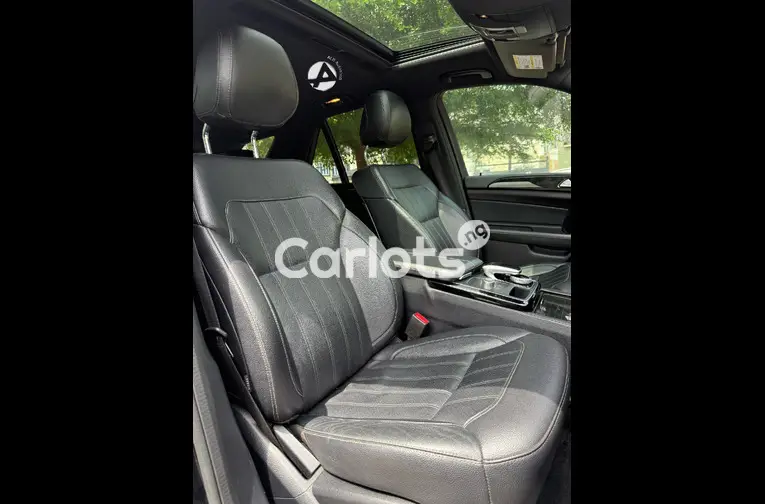 2016 Mercedes Benz GLE 350 4Matic - 3/5