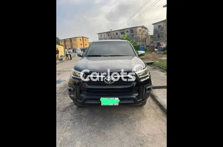Registered 2010 Toyota Hilux upgraded to 2015