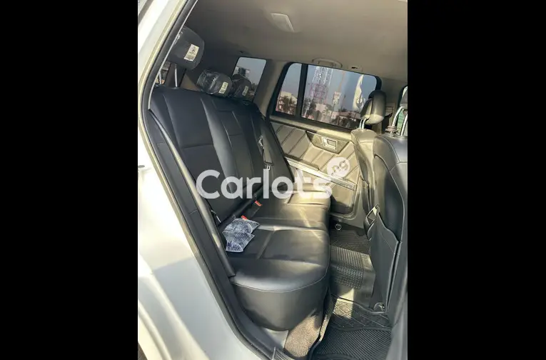 2013 MERCEDES BENZ GLK350 for sale in Abuja, FCT - thumbnail 4