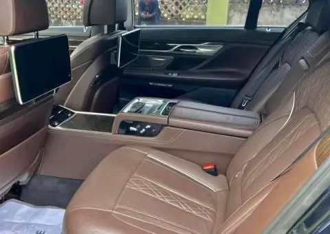 Foreign used 2019 BMW 7 Series - 4/5