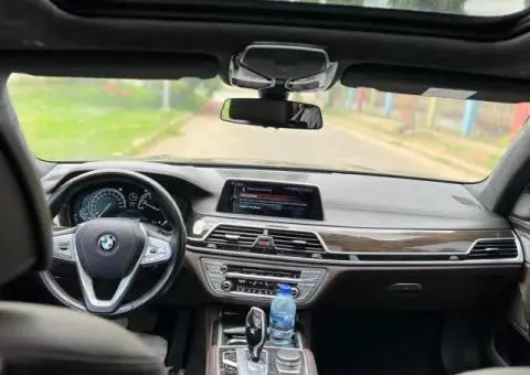 Foreign used 2019 BMW 7 Series - 3/5