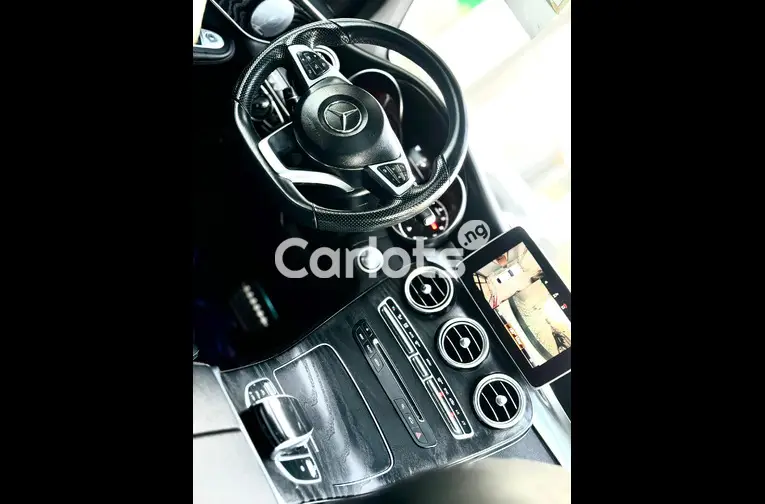 2018 Mercedes Benz GLC 300 coupe 4matic - 2/5