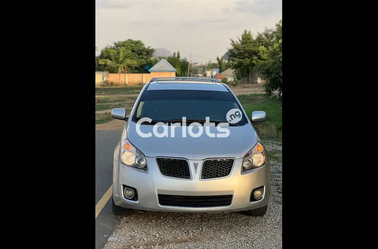 Nigerian Used 2009 PONTIAC VIBE for sale in Abuja - thumbnail 2