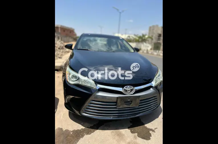 2016 TOYOTA CAMRY XLE for sale in Kaduna