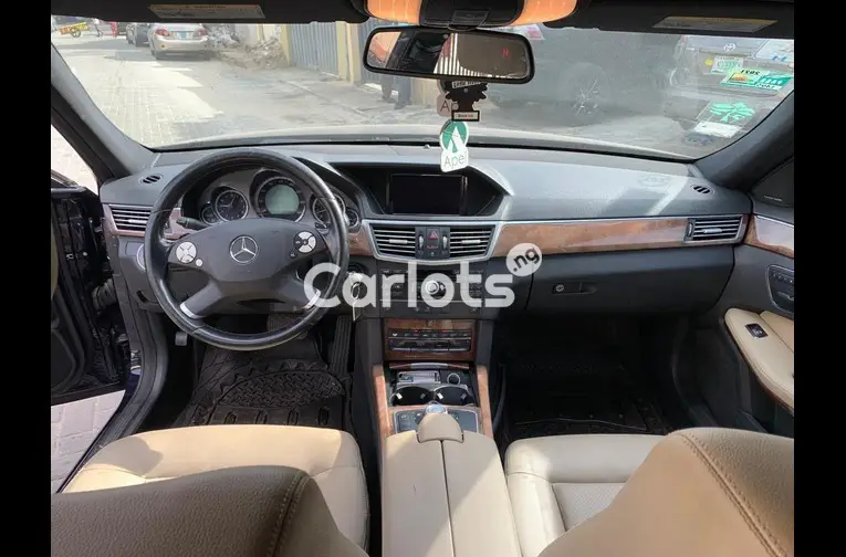 Mercedes-Benz E350 Luxury Edition(2010) - 4/5