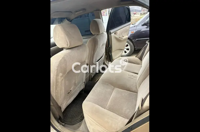 Nigerian Used 2004 TOYOTA COROLLA for sale in Abuja, FCT - thumbnail 3